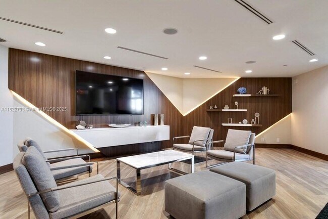 Building Photo - 3000 Island Blvd