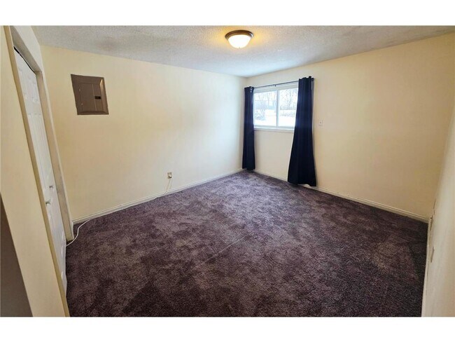 Building Photo - 8423 Brunswick Ave N