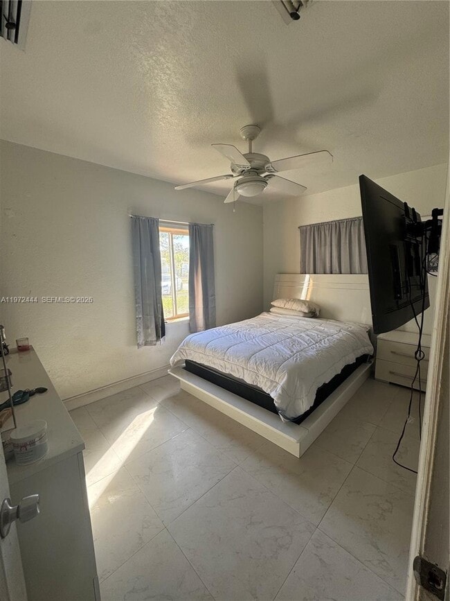 Building Photo - 14760 Tyler St