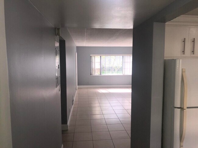 Building Photo - 4500 N Flagler Dr
