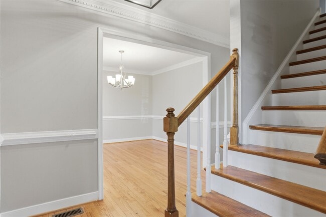 Building Photo - LOVELY 4 BEDROOM HOME IN MONACAN HILLS