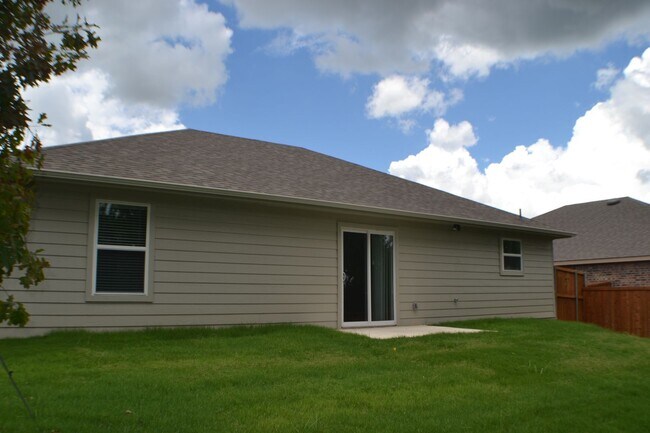 Building Photo - House for Lease in Sherman