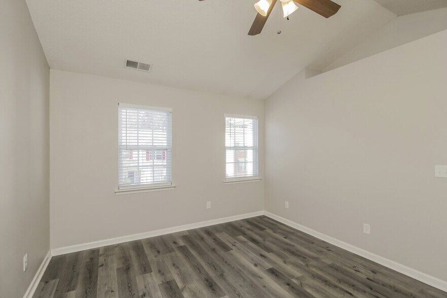 Building Photo - 15252 Eric Kyle Dr