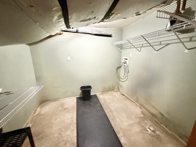 Building Photo - 102 Blueridge Pl