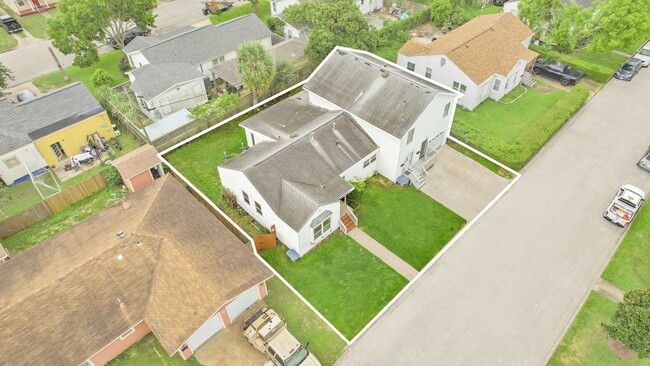 Building Photo - 5309 Perry Ave