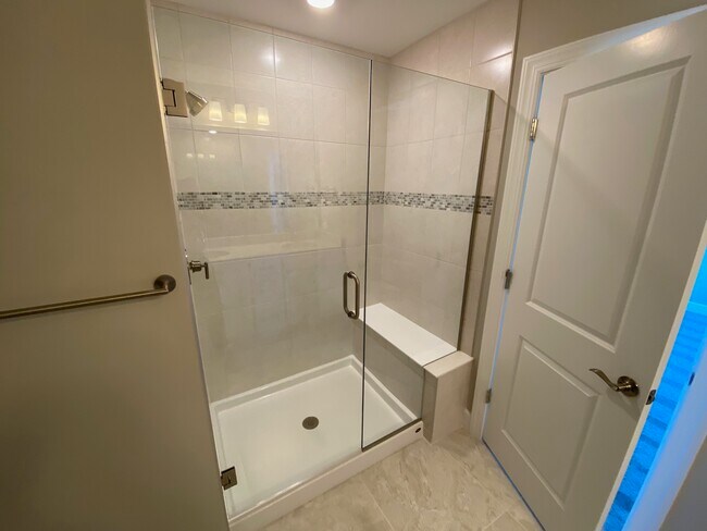 Building Photo - 6248 Baywood Ct
