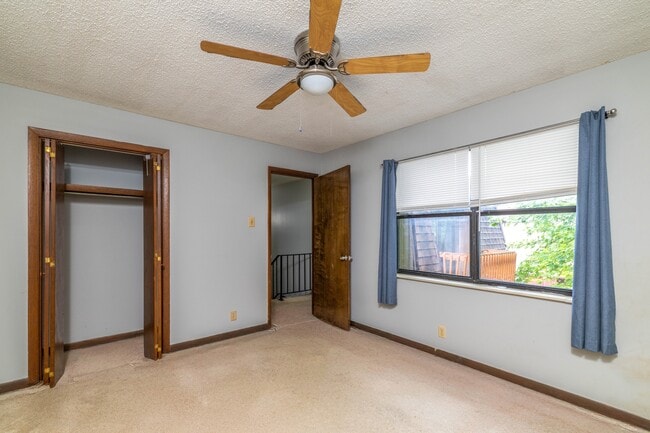 Building Photo - 9124 Woodpark Ln NW