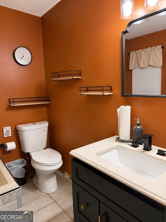 Building Photo - 8945 Carroll Manor Dr