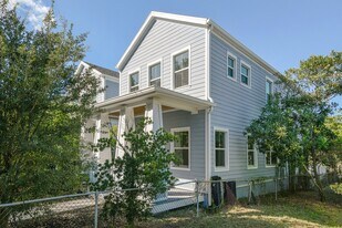 Building Photo - 1410 E Curtis St