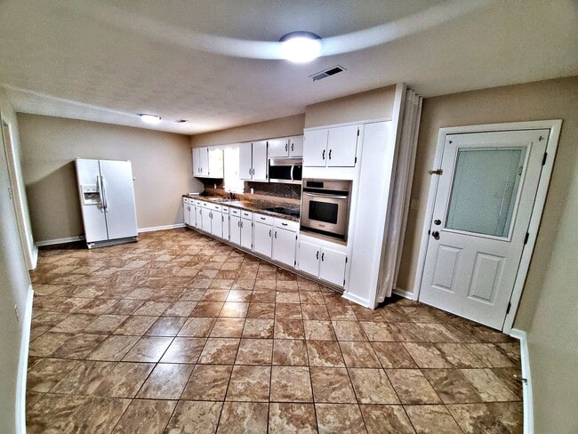 Building Photo - HOUSE FOR RENT - DECATUR SW - 3BR