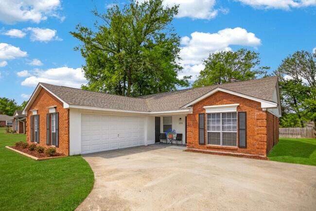 Building Photo - 2420 Haddington Rd