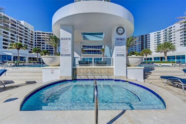 Building Photo - 3101 S Ocean Dr