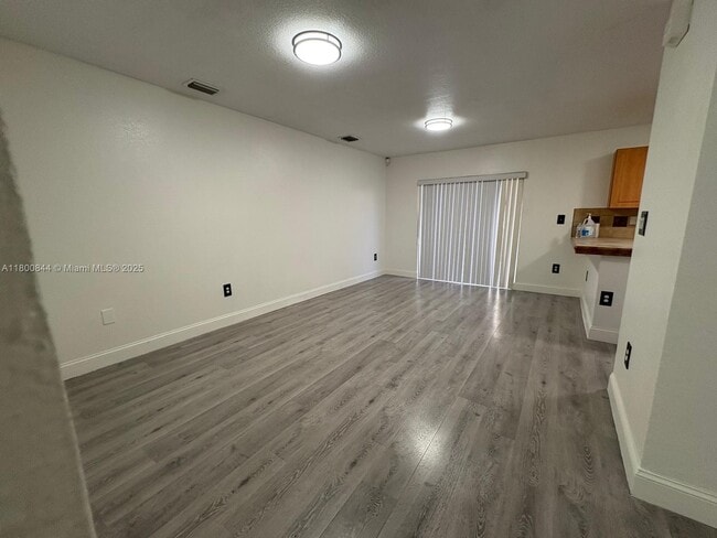 Building Photo - 11416 NW 93rd Ct