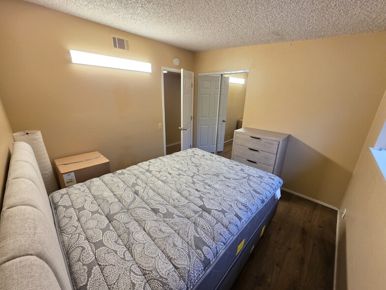 Building Photo - 1312 Toyon Plz