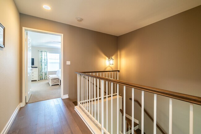 Building Photo - Quiet and Private 3 Bedroom Home in The Cape Community!