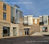 Building Photo - 2121 S Kinnickinnic Ave