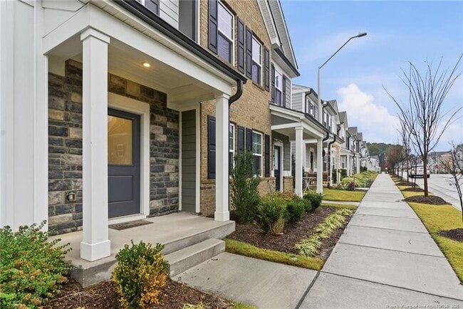 Building Photo - 245 Ribbon Rail St