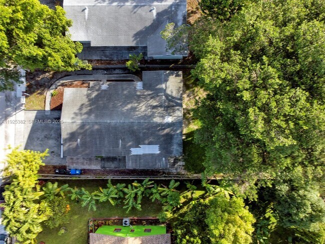 Building Photo - 1515 NW 2nd Ave