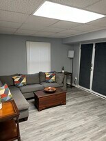 Building Photo - 2013 Addison Rd NE