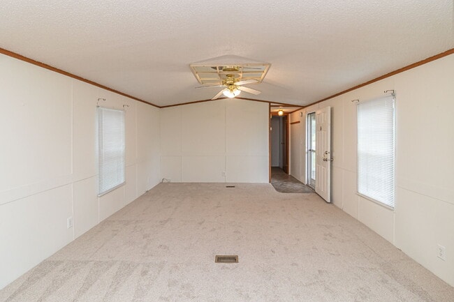 Building Photo - *Excellent Location* 2 BR | 2 BA Singlewide in Goldsboro