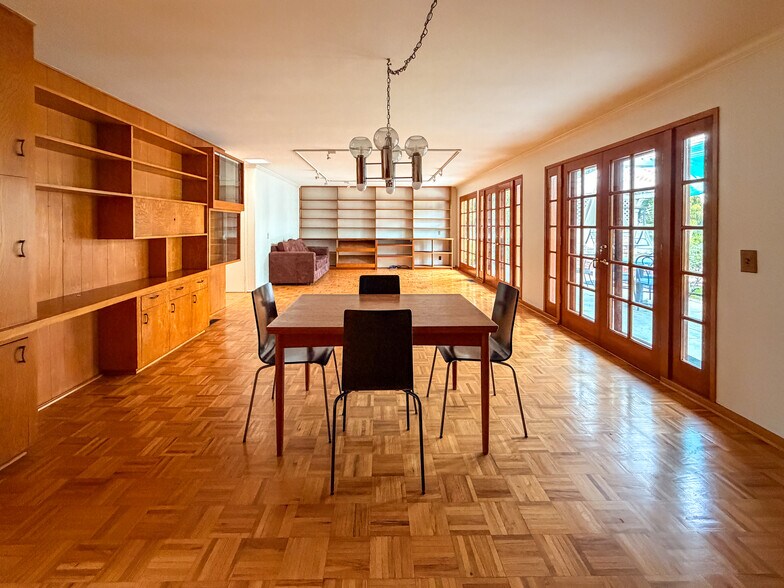 Building Photo - 5516 Ethel Ave