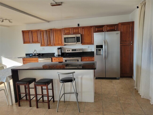 Building Photo - 20381 NE 30th Ave