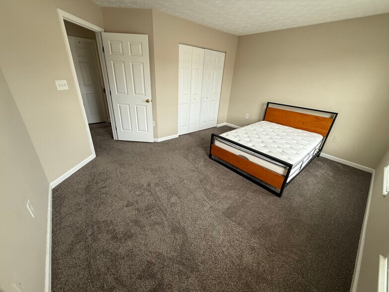 Building Photo - 315 Timberbrook Ct