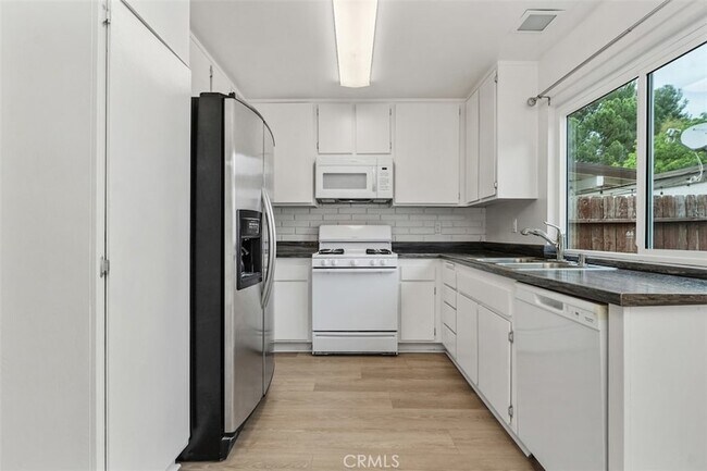 Building Photo - 21818 Stonepine Dr