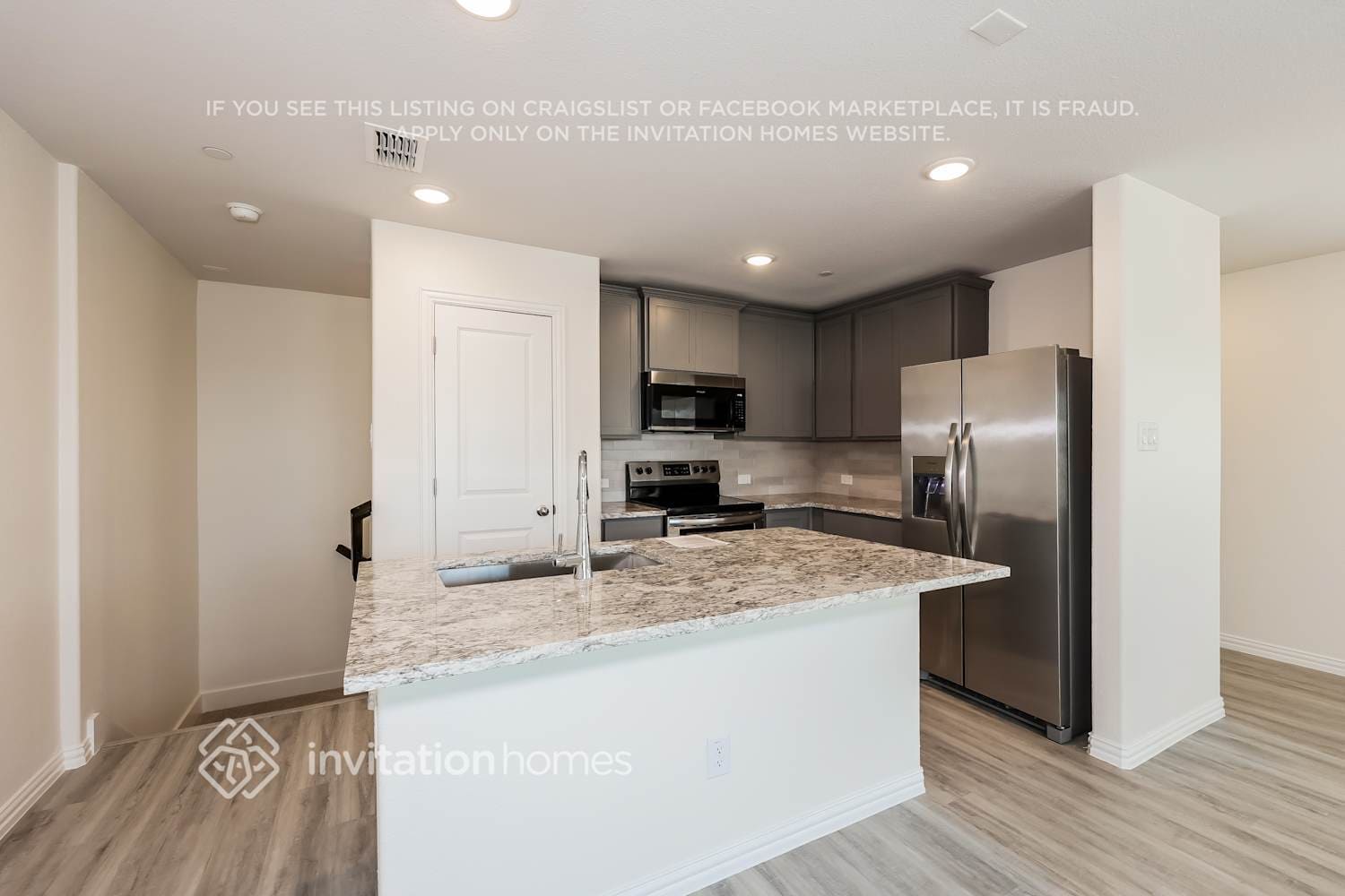 Building Photo - 746 Bonnet Trl