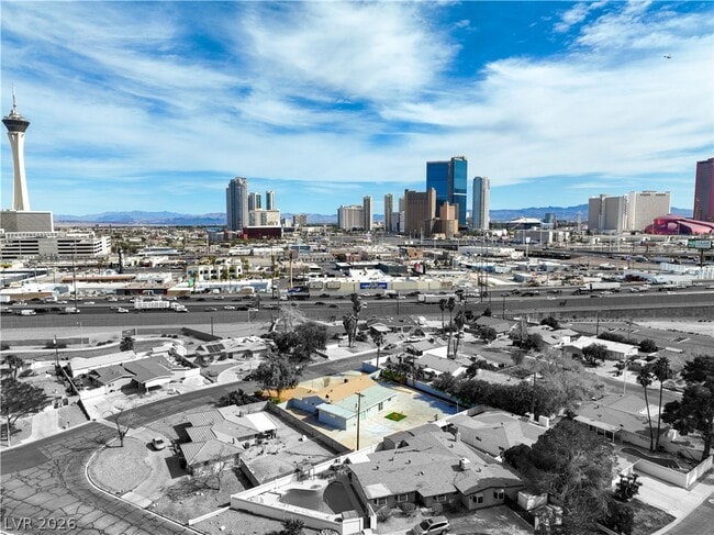 Building Photo - 1913 Birch St