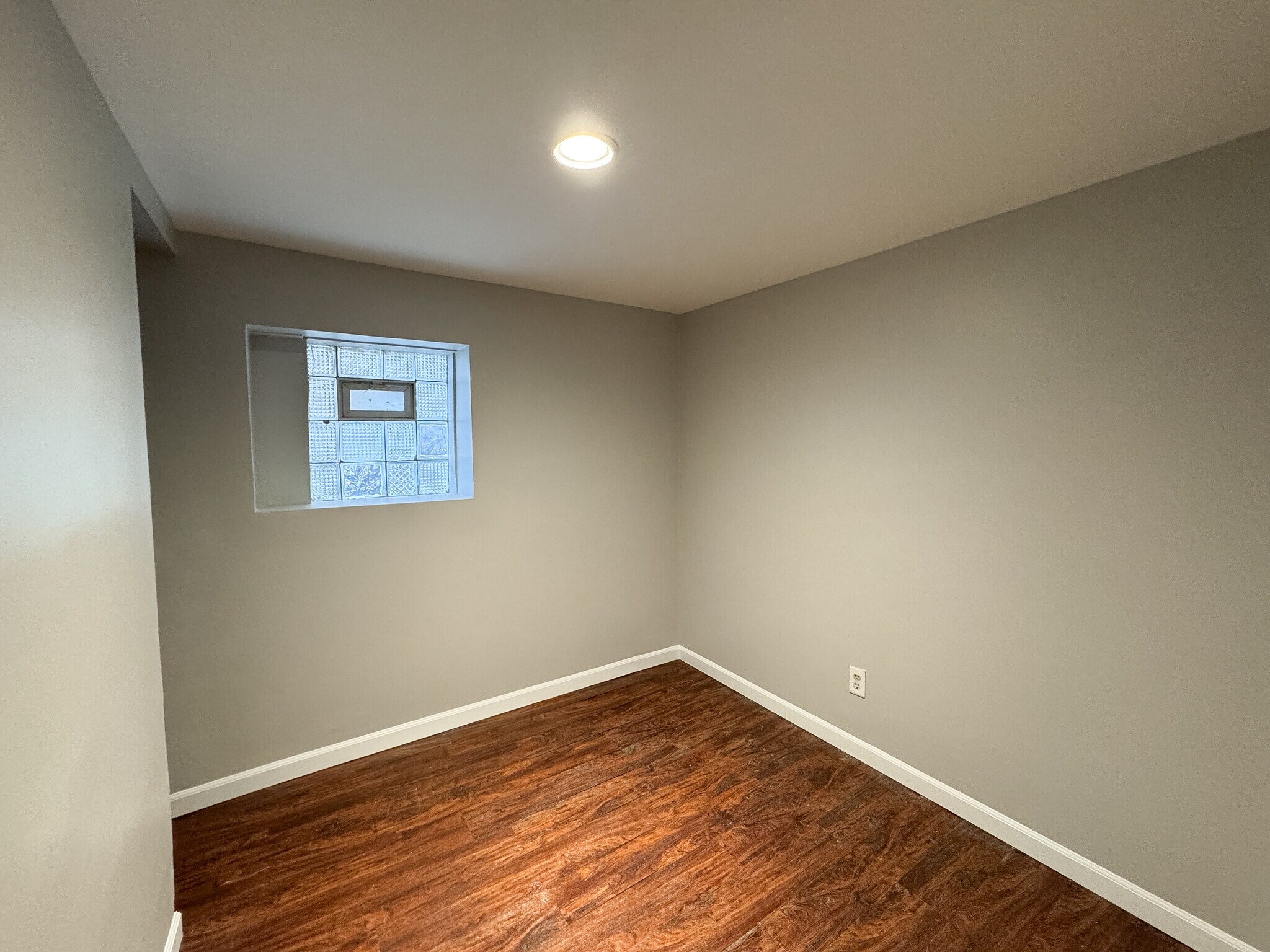 Bedroom 2 - 4038 W Potomac Ave