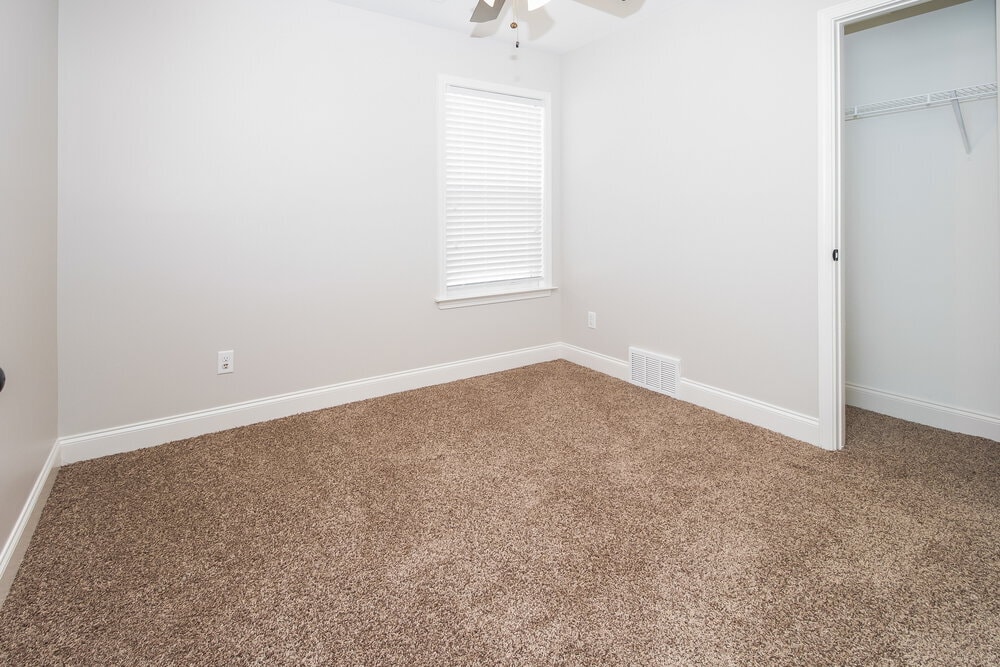 Building Photo - 3080 Magnolia Dr