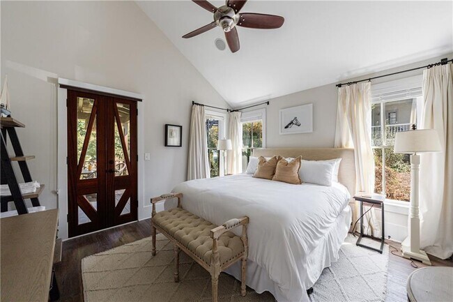 Building Photo - 1015 Loliver Ln