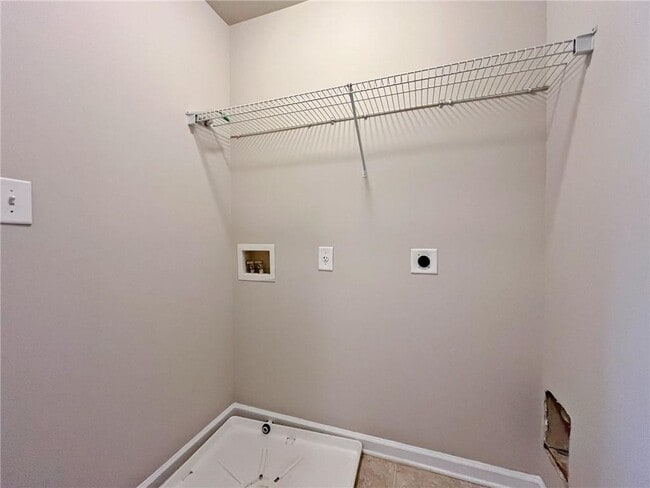Building Photo - 525 Grove Field Ct NW