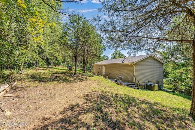 Building Photo - 1720 Moon Ct