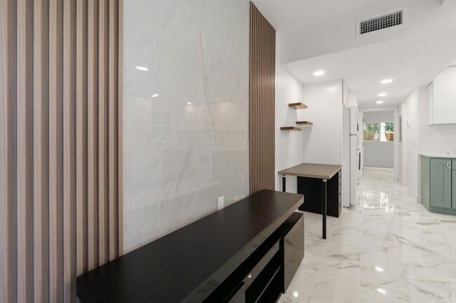 Building Photo - 3675 Gulf Blvd