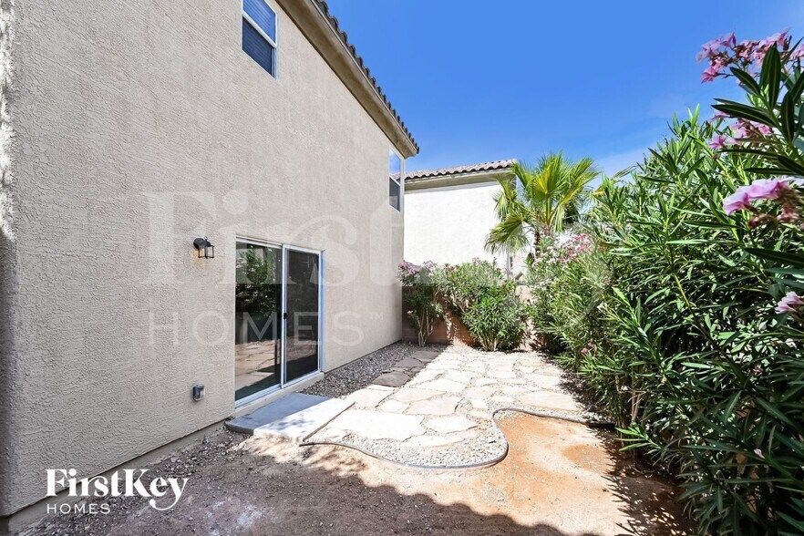 Building Photo - 530 Swiss Cottage Ave