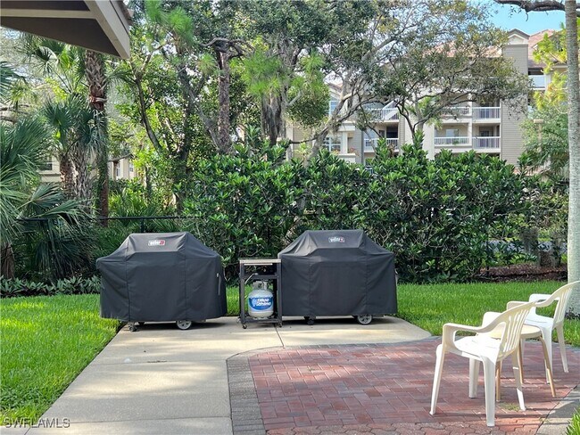 Building Photo - 26891 Wedgewood Dr