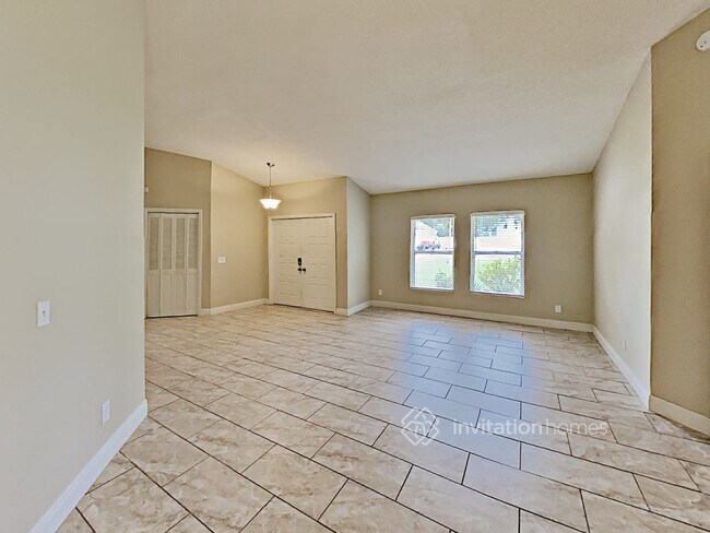 Building Photo - 641 Ridgewood St