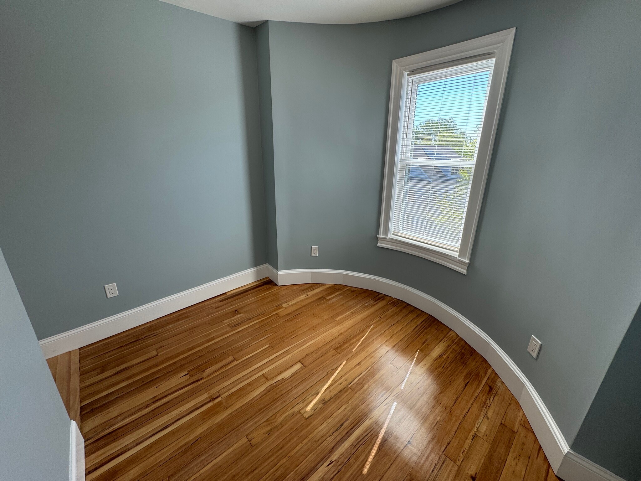 Building Photo - 29 Cameron Ave