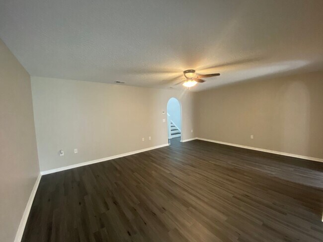Building Photo - Welcome Home! Beautiful 3 Bedroom, 2.5 Bat...