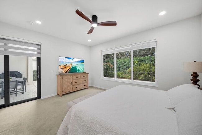 Building Photo - Fully Furnished 3 beds 3 bath Annual Rental with Private Heated Pool in Ventura Pelican Marsh