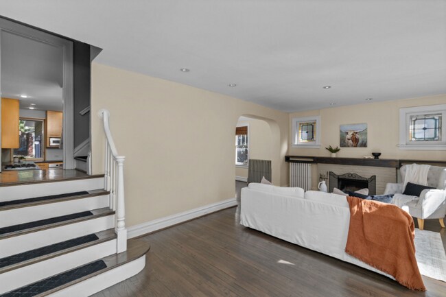 Building Photo - 7117 Northmoor Dr