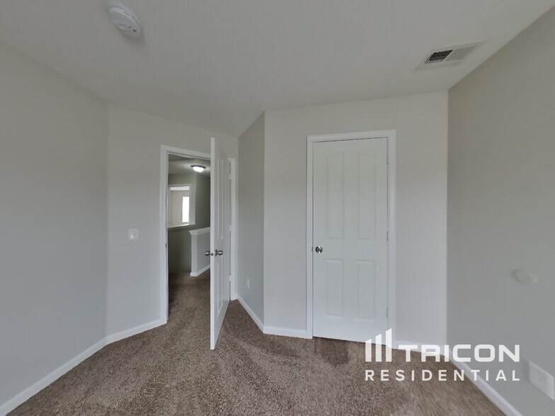 Building Photo - 8146 Birchfield Dr