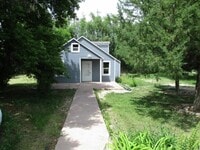 Building Photo - 137 W Yellowstone Ave