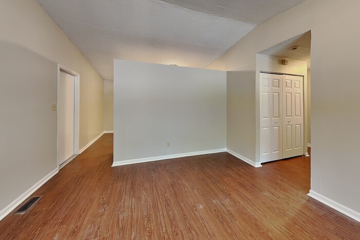 Building Photo - 5334 Padre Ln
