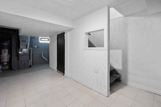 Building Photo - READY FOR MOVE-IN! Don't miss this FULLY RENOVATED 3-bedroom in Baldwin!