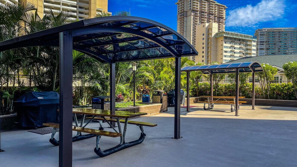 Building Photo - 411 Hobron Ln