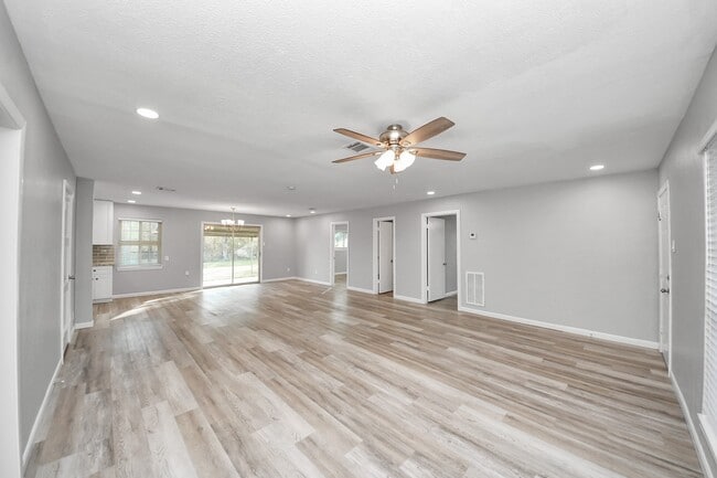 Building Photo - 7922 Sheree St