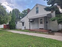 Building Photo - Four bedroom Harper Woods bungalow